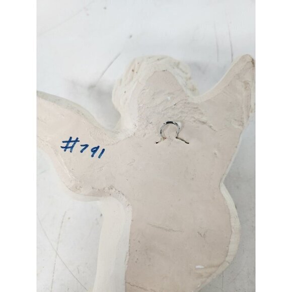 Vintage Large Cherub Angel Playing Trumpet Wall Hanging Ceramic White Figurine - Picture 4 of 6